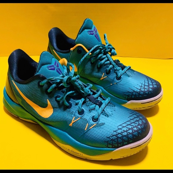 kobe bryant venomenon shoes